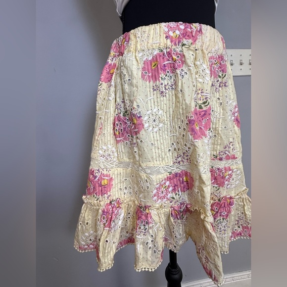 Walter Baker floral skirt size XL - Picture 3 of 8